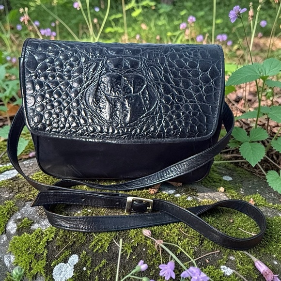 Portofino Collection Handbags - Portofino Collection Black Genuine Leather Croc-Embossed Crossbody Bag